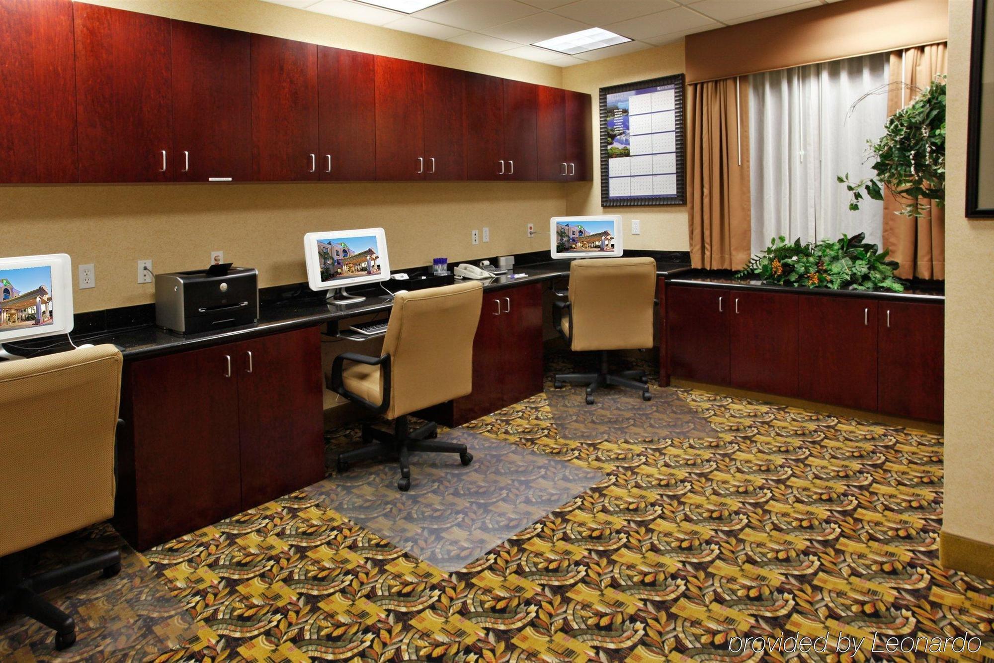 Hotel Express & East By Ihg